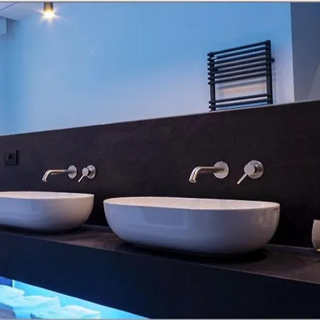 فندق مبيت وإفطار Galliera 4*