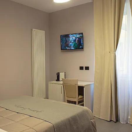 Galliera Nocleg ze śniadaniem 4*